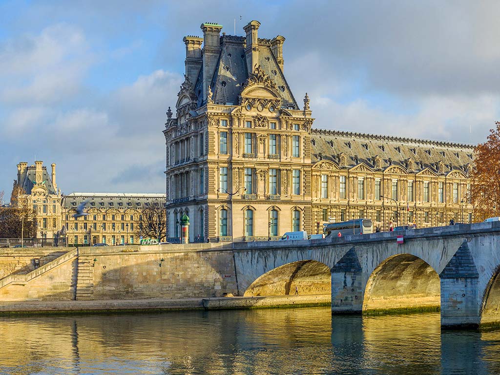 Seine River Cruise Pont-Royal Louvre Paris