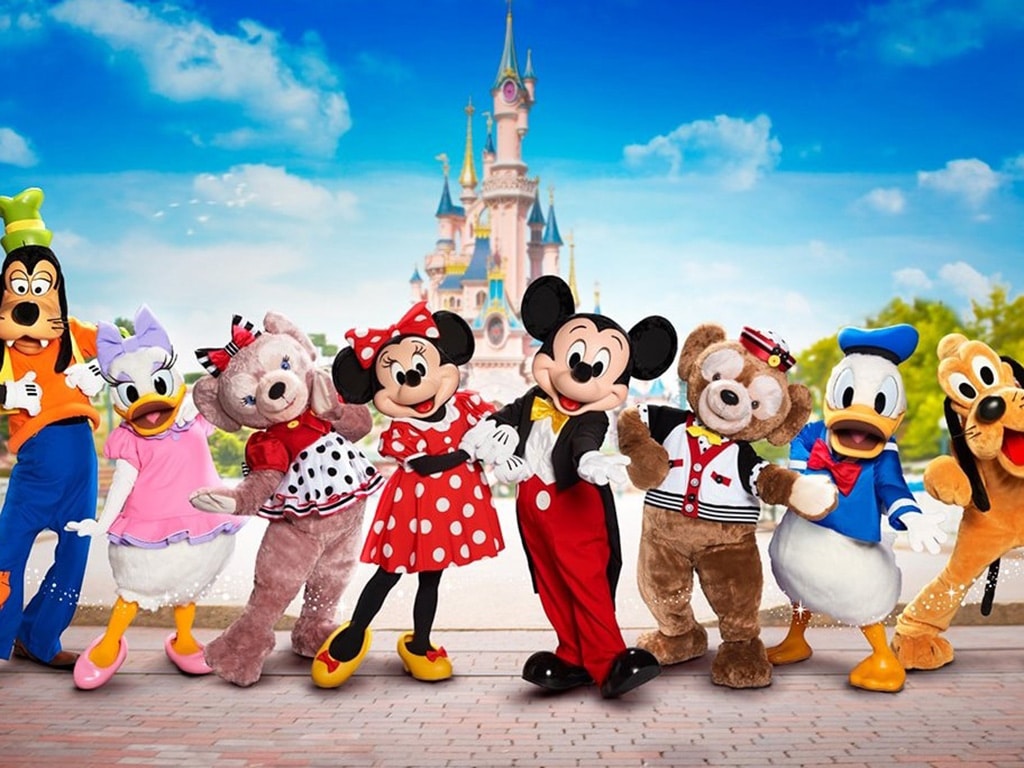 The Disney characters in Disneyland Paris, book your tickets at GetYourTicket - Paris Whatsup