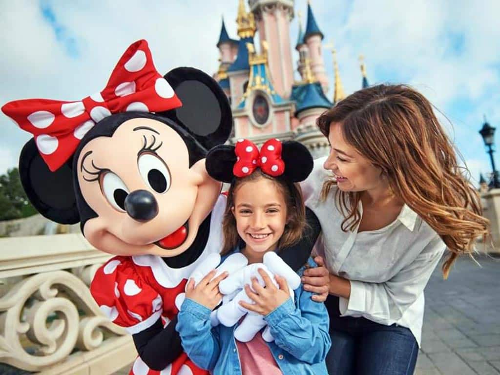 Minnie Mouse in Disneyland Paris, book your tickets at GetYourTicket - Paris Whatsup