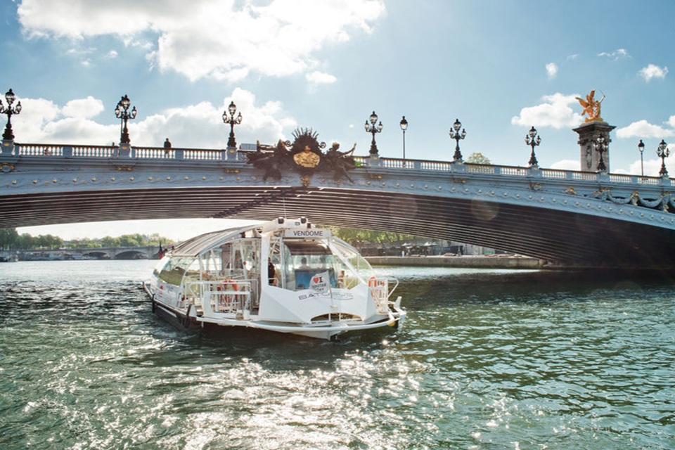 Batobus Paris Hop-On Hop-Off Sightseeing Cruise | Paris Whatsup