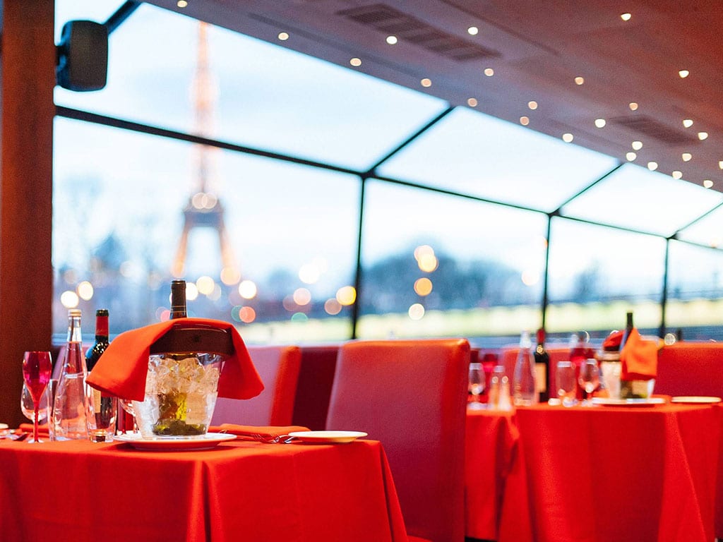 Dinner cruise on the Seine river in Paris, book your tickets at GetYourTicket - Paris Whatsup